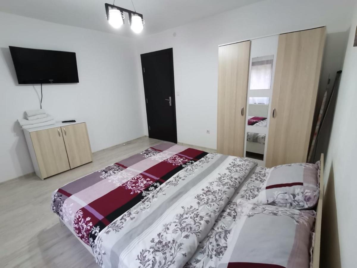 Mario Regim Hotelier * רסיטה