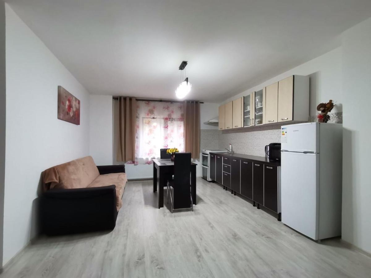 Mario Regim Hotelier
